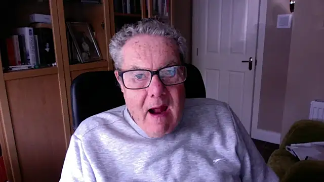 Snapshot of Oldpistolpete chatting on 4, 3, 2025 Oldpistolpete online show from 4, 3, 2025