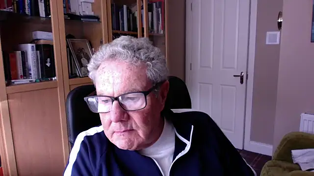 Snapshot of Oldpistolpete chatting on 4, 3, 2025 Oldpistolpete online show from 4, 3, 2025