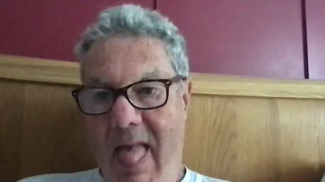 Snapshot of Oldpistolpete chatting on 30, 9, 2025 Oldpistolpete online show from 30, 9, 2025