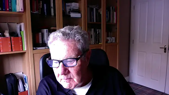 Snapshot of Oldpistolpete chatting on 2, 10, 2025 Oldpistolpete online show from 2, 10, 2025