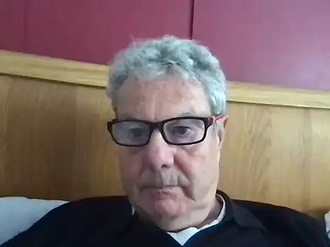 Snapshot of Oldpistolpete chatting on 10, 10, 2025 Oldpistolpete online show from 10, 10, 2025