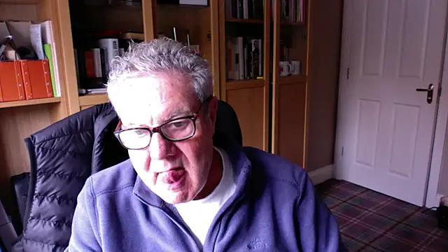 Snapshot of Oldpistolpete chatting on 13, 10, 2025 Oldpistolpete online show from 13, 10, 2025