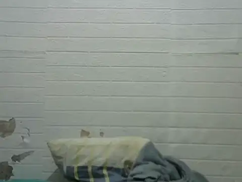 Snapshot of simplewild_mom chatting on 10, 1, 2025 simplewild mom online show from 10, 1, 2025