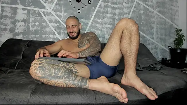 leonidas 18k online show from 10, 2, 2026