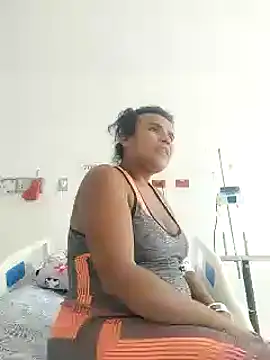 Snapshot of luciana_osorno chatting on 13, 12, 2024 luciana osorno online show from 13, 12, 2024