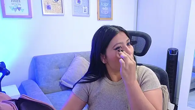 annylouis online show from 14, 12, 2025