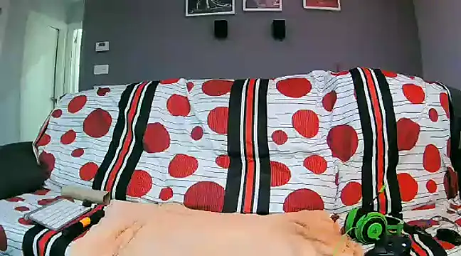 Snapshot of txan9876 chatting on 2, 2, 2025 txan9876 online show from 2, 2, 2025