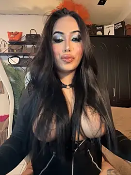 BigDominaMia online show from 7, 11, 2025