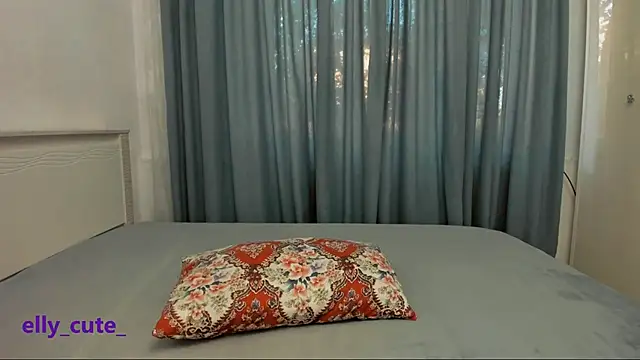 Elly Cute online show from 24, 9, 2025