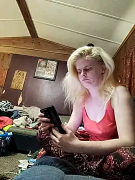 Snapshot of BadAssBitchMakayla chatting on 14, 4, 2026 BadAssBitchMakayla online show from 14, 4, 2026