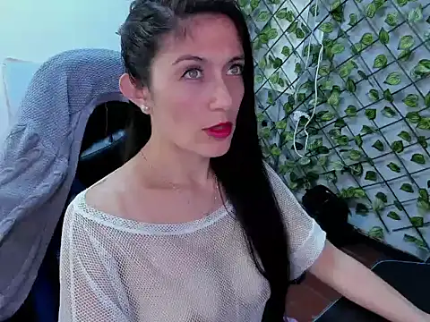 Snapshot of AnnyMilet_ chatting on 5, 3, 2026 AnnyMilet online show from 5, 3, 2026