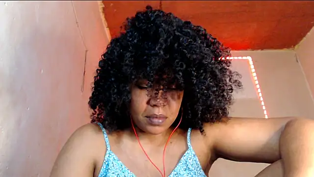 Snapshot of cherry_cleou chatting on 26, 5, 2026 cherry cleou online show from 26, 5, 2026