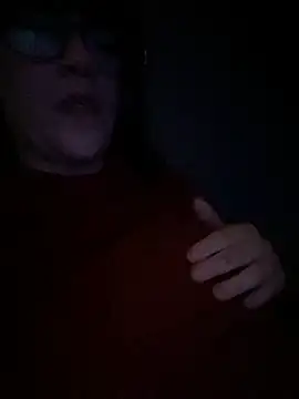 Snapshot of callmelouve chatting on 5, 2, 2025 callmelouve online show from 5, 2, 2025