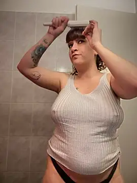 Snapshot of callmelouve chatting on 3, 3, 2025 callmelouve online show from 3, 3, 2025