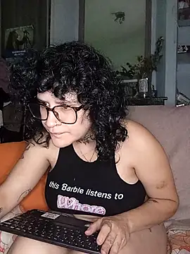 Snapshot of callmelouve chatting on 1, 10, 2025 callmelouve online show from 1, 10, 2025