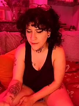 Snapshot of callmelouve chatting on 22, 11, 2025 callmelouve online show from 22, 11, 2025