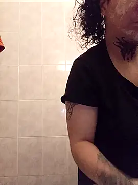 Snapshot of callmelouve chatting on 25, 11, 2025 callmelouve online show from 25, 11, 2025