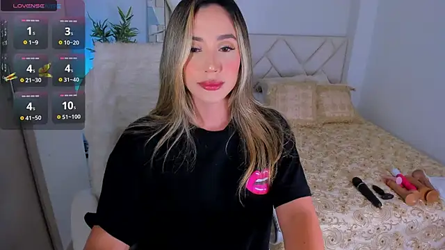 NiaBennet  online show from 18, 3, 2025