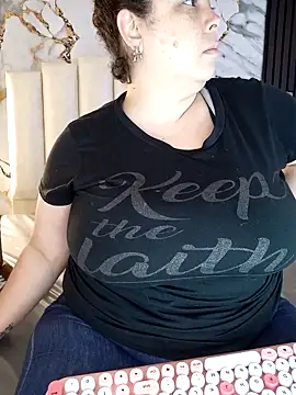 Snapshot of mollieblue69 chatting on 30, 4, 2026 mollieblue69 online show from 30, 4, 2026