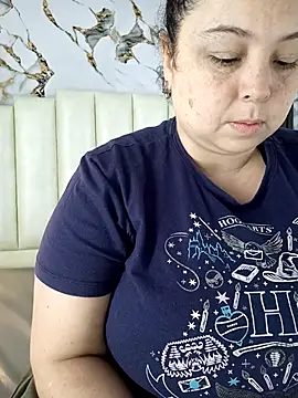 Snapshot of mollieblue69 chatting on 13, 5, 2026 mollieblue69 online show from 13, 5, 2026