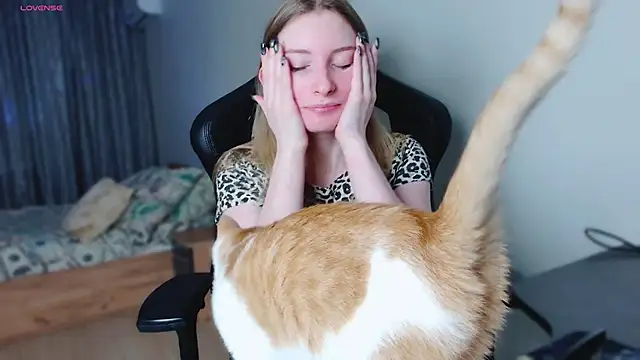 Snapshot of _whiteprincess chatting on 6, 11, 2025 whiteprincess online show from 6, 11, 2025