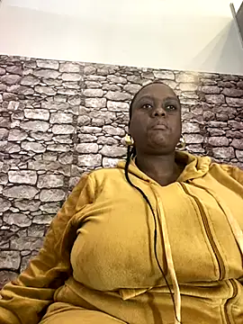 Snapshot of Biggblackboobs chatting on 4, 10, 2025 Biggblackboobs online show from 4, 10, 2025