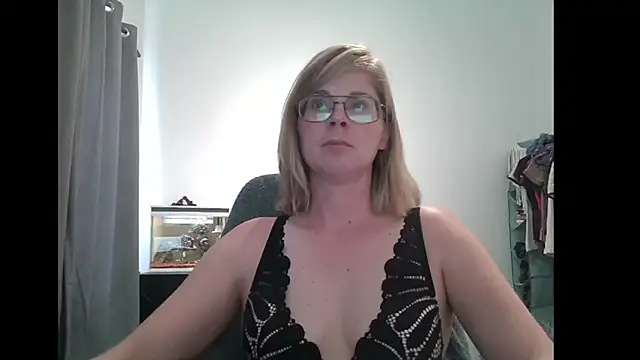 Snapshot of SavannaGirly chatting on 17, 2, 2025 SavannaGirly online show from 17, 2, 2025