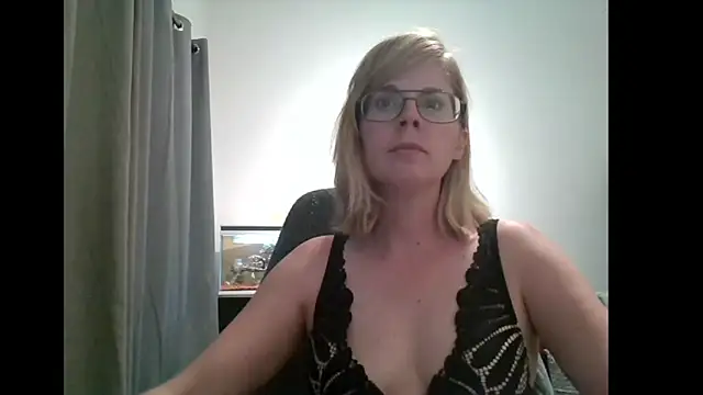 Snapshot of SavannaGirly chatting on 17, 2, 2025 SavannaGirly online show from 17, 2, 2025