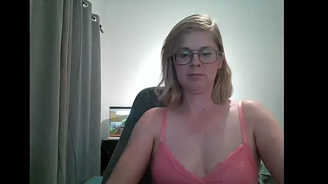 Snapshot of SavannaGirly chatting on 23, 2, 2025 SavannaGirly online show from 23, 2, 2025