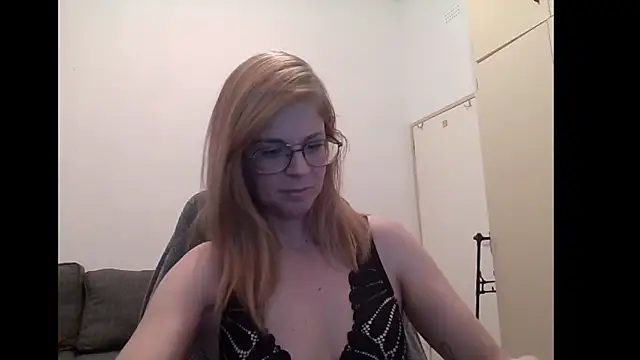 Snapshot of SavannaGirly chatting on 24, 9, 2025 SavannaGirly online show from 24, 9, 2025