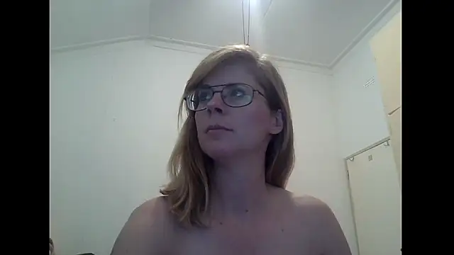 Snapshot of SavannaGirly chatting on 9, 1, 2026 SavannaGirly online show from 9, 1, 2026