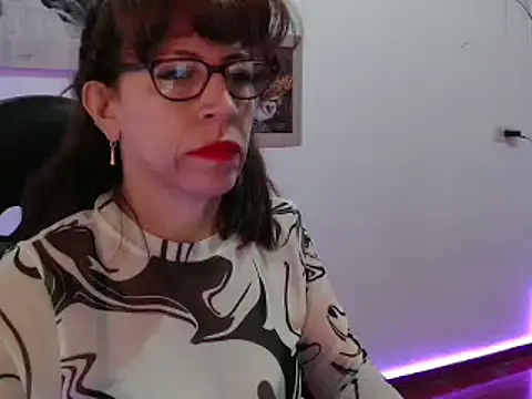 Chayla Ruiz online show from 3, 2, 2025