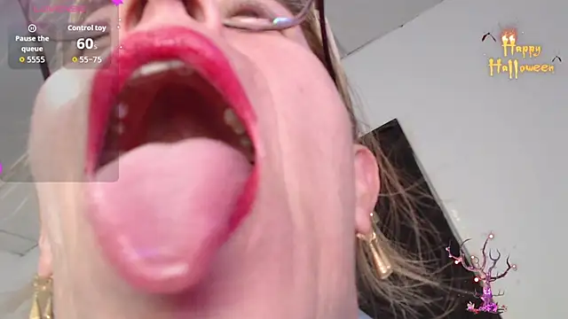 Chayla Ruiz online show from 8, 11, 2025