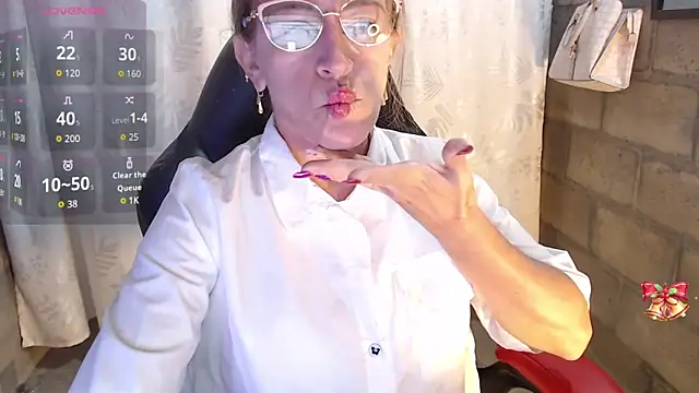 Chayla Ruiz online show from 9, 3, 2026