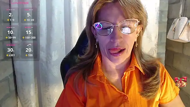 Chayla Ruiz online show from 10, 3, 2026