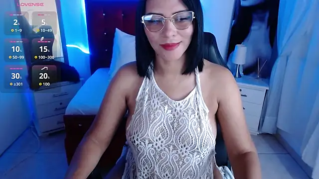 Wanda Milf online show from 1, 10, 2025