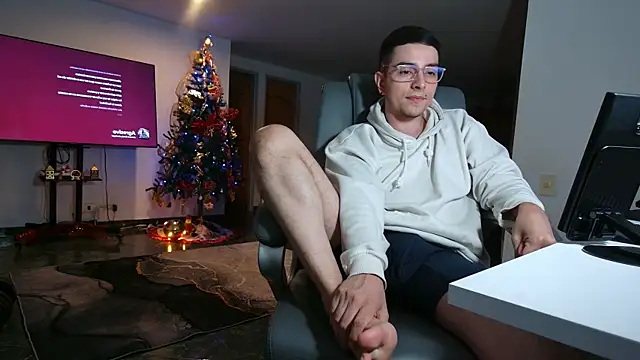 Snapshot of Jhoan_saenz chatting on 28, 11, 2025 Jhoan saenz online show from 28, 11, 2025