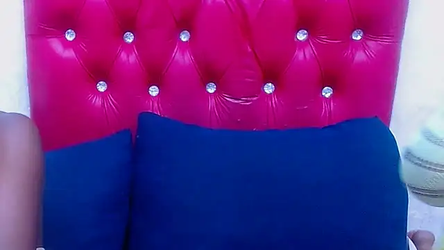 Snapshot of XSCARLETQUEENXX chatting on 5, 2, 2026 XSCARLETQUEENXX online show from 5, 2, 2026