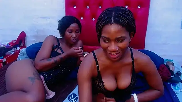 Snapshot of XSCARLETQUEENXX chatting on 28, 3, 2026 XSCARLETQUEENXX online show from 28, 3, 2026