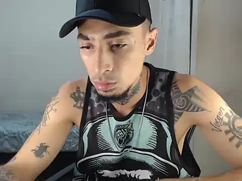 emiliano hottt online show from 15, 12, 2024