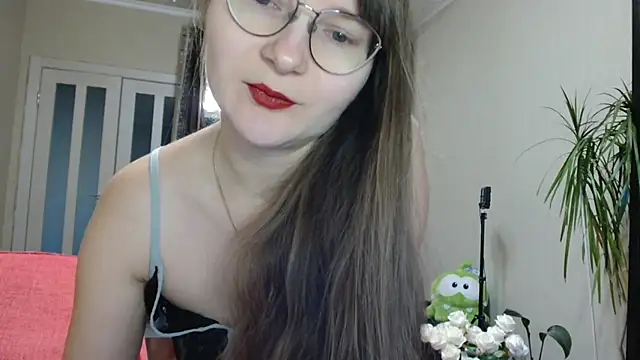 KiraGoldens online show from 4, 11, 2025