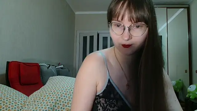 Snapshot of KiraGoldens chatting on 9, 4, 2026 KiraGoldens online show from 9, 4, 2026