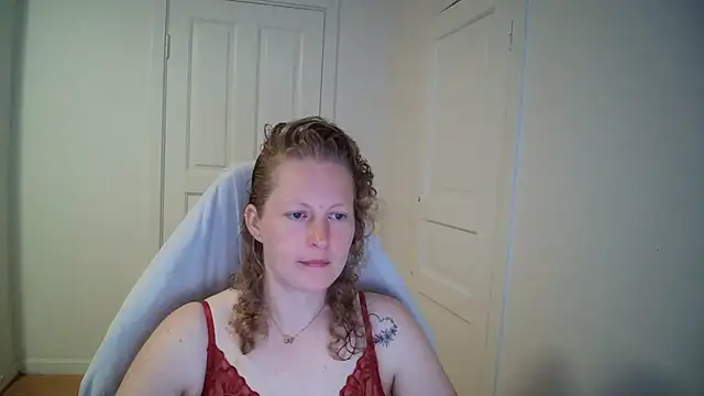 Snapshot of Girlnina-1995 chatting on 21, 5, 2026 Girlnina-1995 online show from 21, 5, 2026