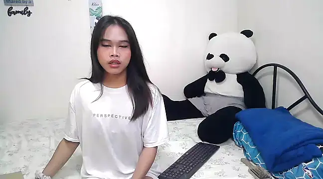 Snapshot of rihanna22 chatting on 1, 3, 2025 rihanna22 online show from 1, 3, 2025