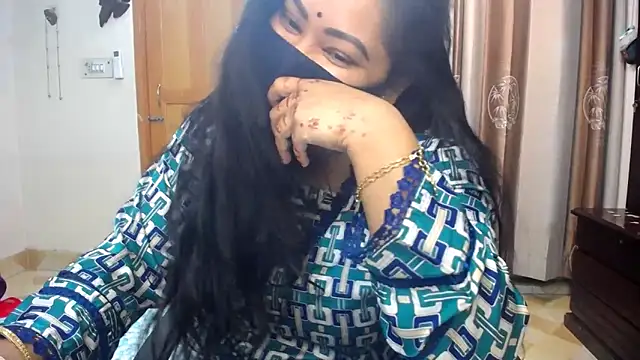 lady maeda  online show from 4, 1, 2025