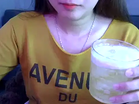 Snapshot of Bee_2k chatting on 19, 12, 2024 Bee 2k online show from 19, 12, 2024