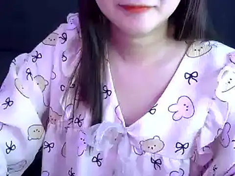 Snapshot of Bee_2k chatting on 5, 10, 2025 Bee 2k online show from 5, 10, 2025