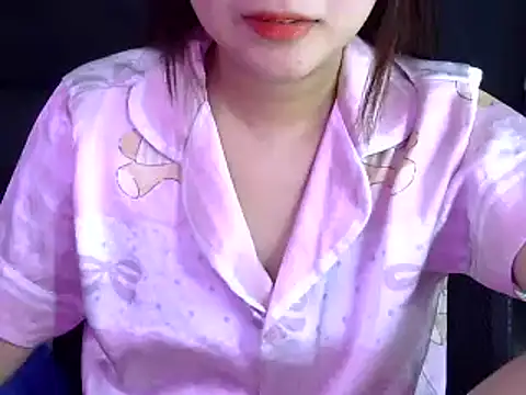 Snapshot of Bee_2k chatting on 6, 10, 2025 Bee 2k online show from 6, 10, 2025