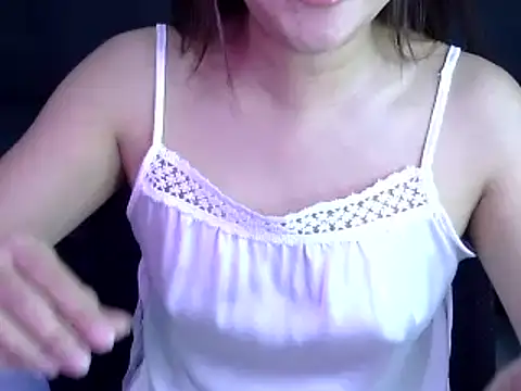 Snapshot of Bee_2k chatting on 21, 10, 2025 Bee 2k online show from 21, 10, 2025