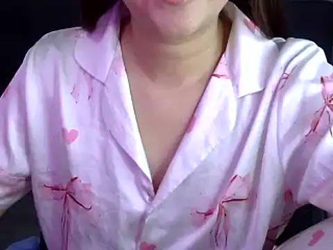 Snapshot of Bee_2k chatting on 23, 10, 2025 Bee 2k online show from 23, 10, 2025